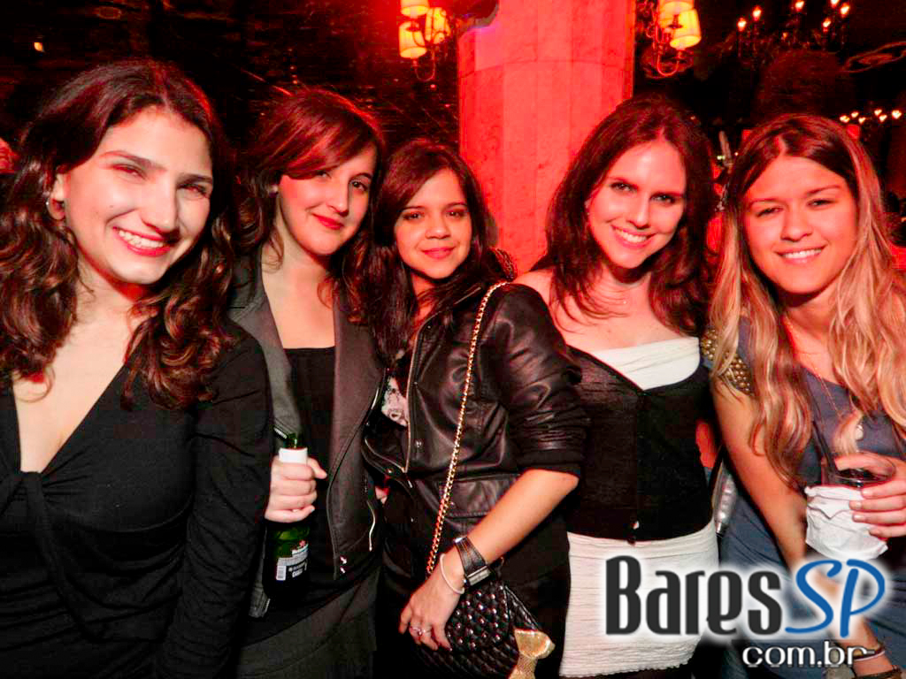 Véspera de feriado, teve noite Six Degrees no Lions Night Club Véspera de feriado, teve noite Six Degrees no Lions Night Club