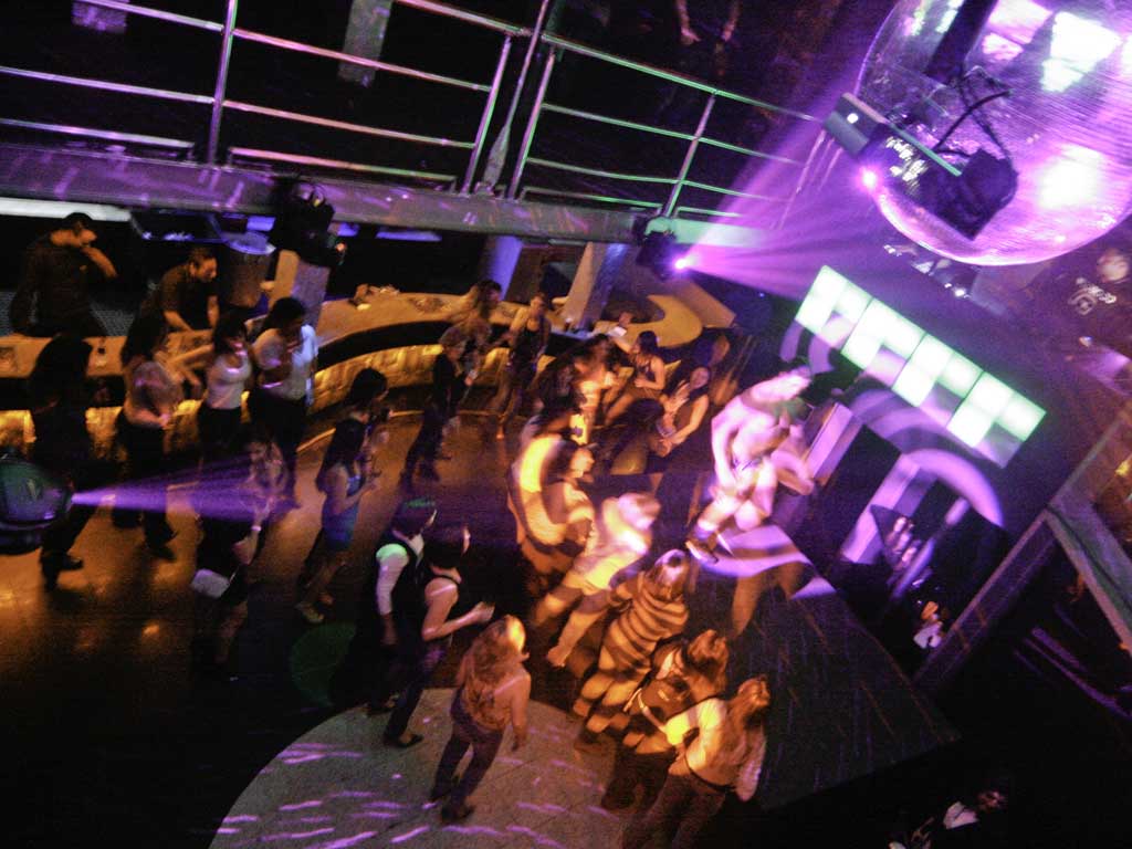 Quinta-feira teve festa especial para Elas na Boogie Disco