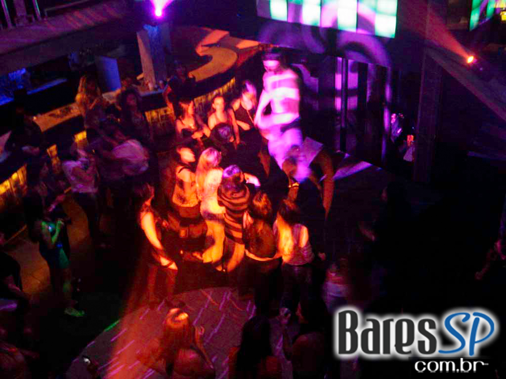 Quinta-feira teve festa especial para Elas na Boogie Disco Quinta-feira teve festa especial para Elas na Boogie Disco