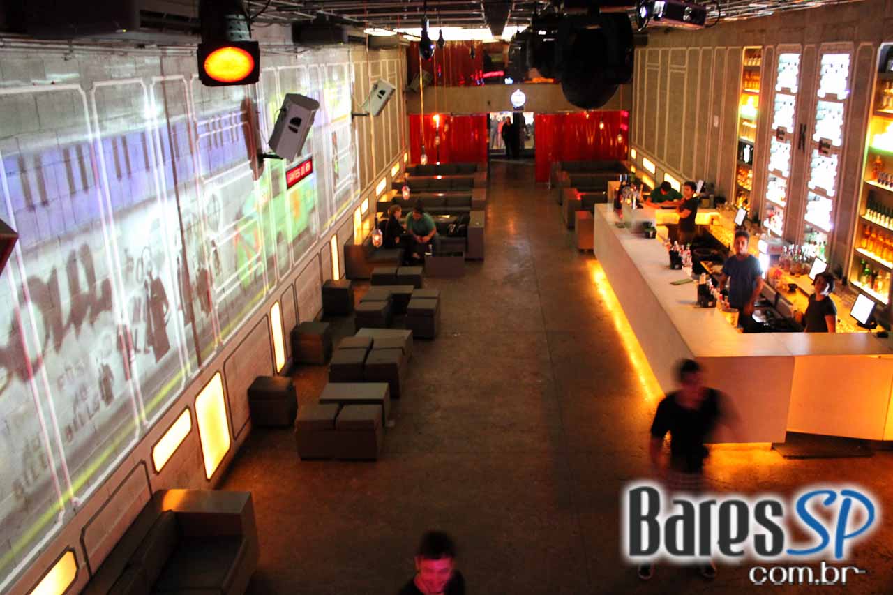 Sonique Bar realizou esquenta do Festival SWU com DJs Manu Versolato e Cris Pantojo Sonique Bar realizou esquenta do Festival SWU com DJs Manu Versolato e Cris Pantojo