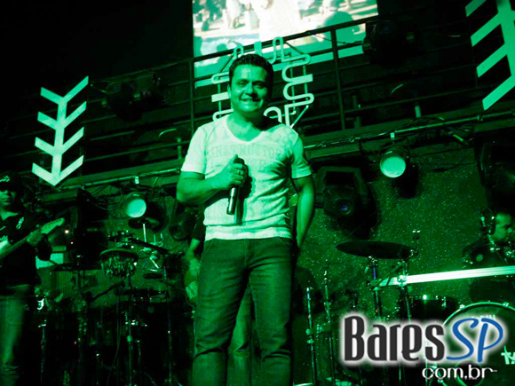 Conexão Mix Bar apresentou a dupla sertaneja Fred & Gustavo