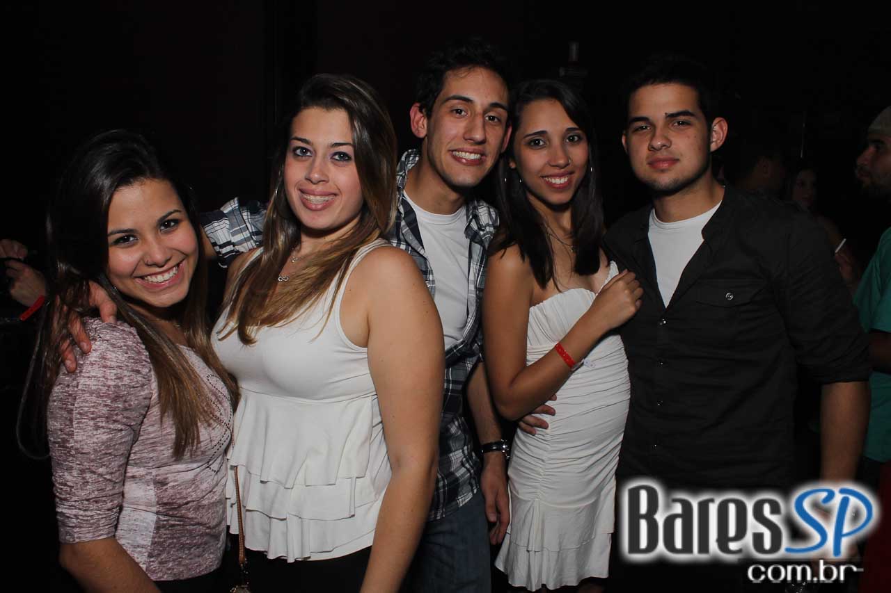 Cabaret recebeu convidado especial para esquentar a noite de sábado Cabaret recebeu convidado especial para esquentar a noite de sábado