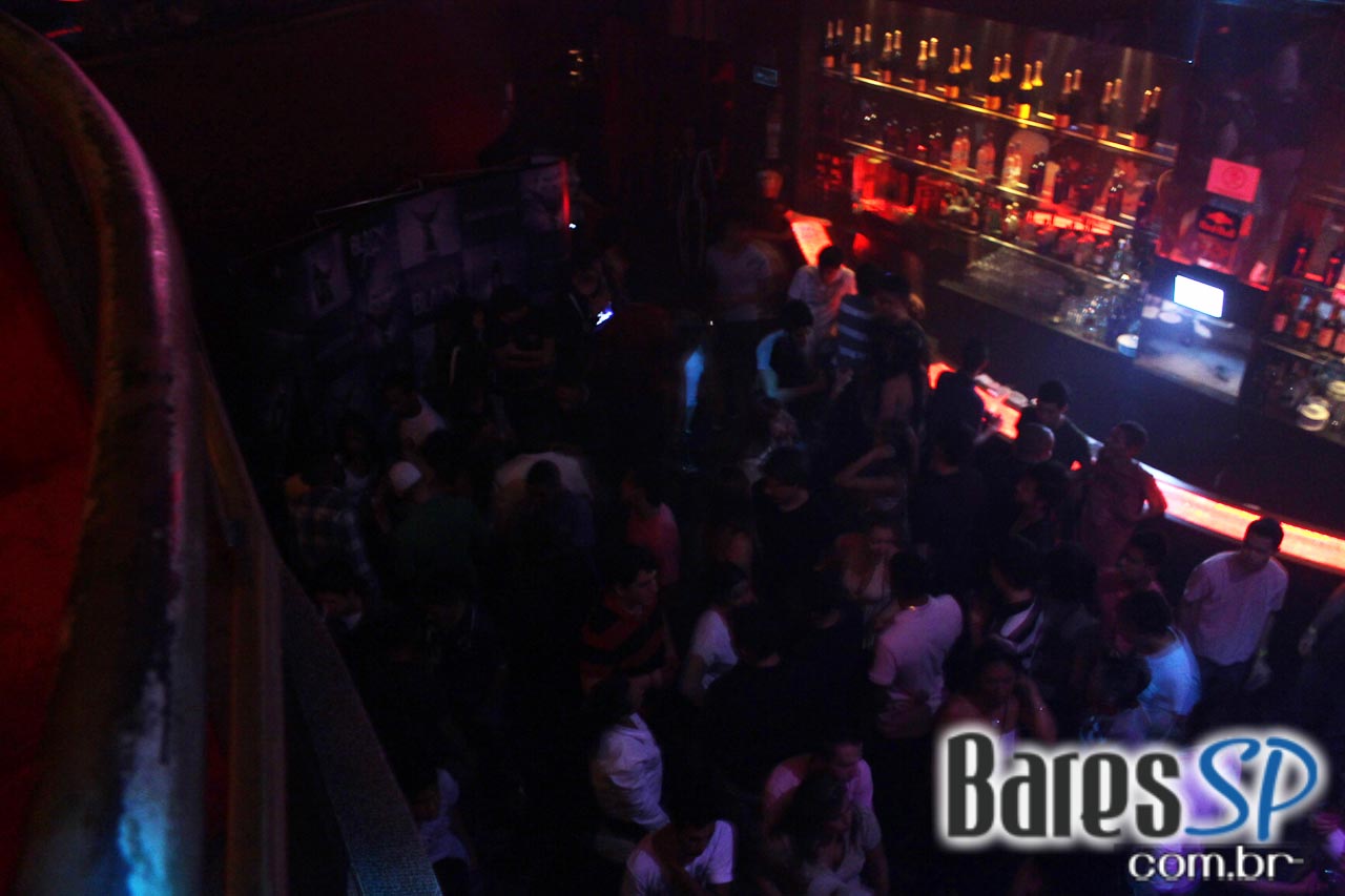 Cabaret recebeu convidado especial para esquentar a noite de sábado Cabaret recebeu convidado especial para esquentar a noite de sábado