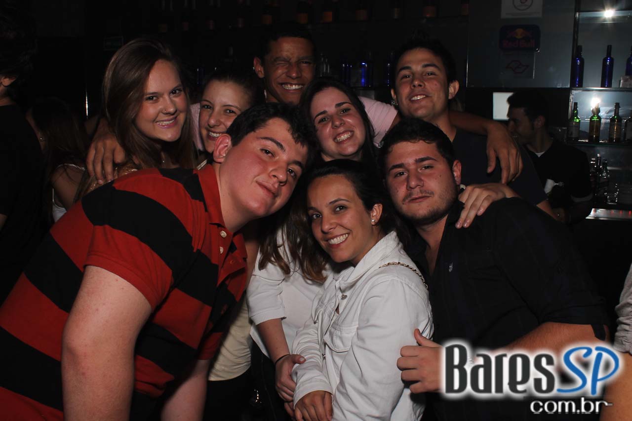 Cabaret recebeu convidado especial para esquentar a noite de sábado Cabaret recebeu convidado especial para esquentar a noite de sábado