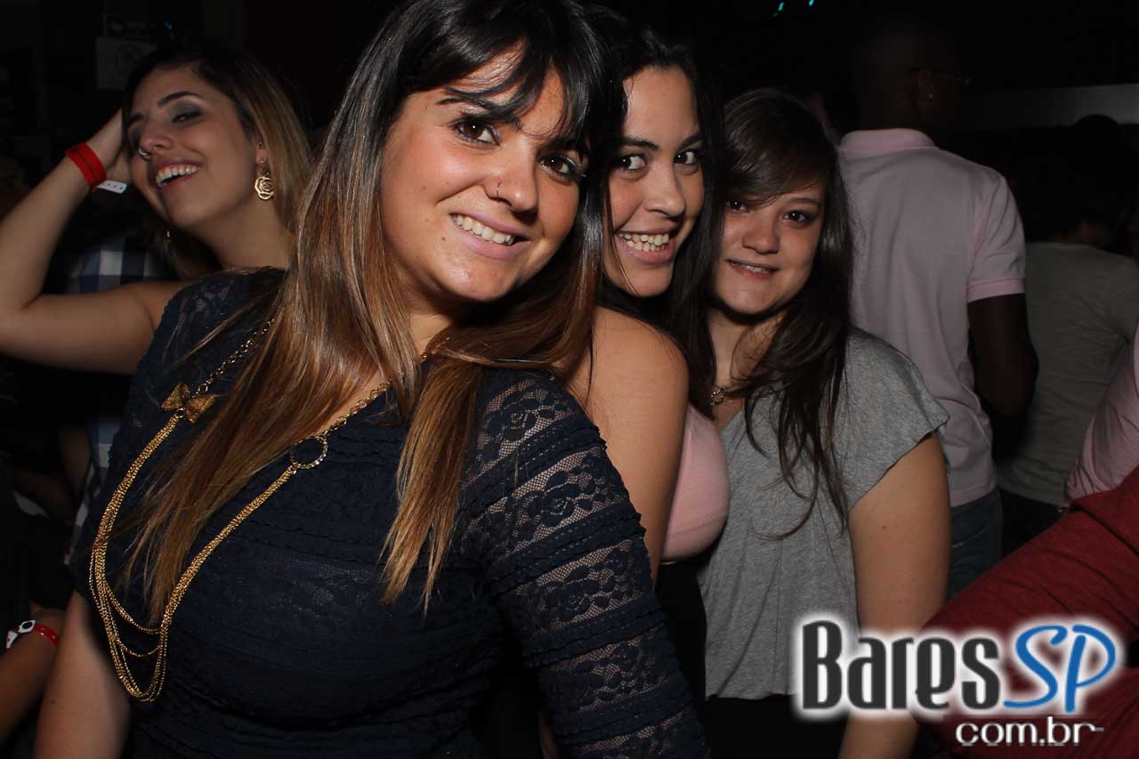 Cabaret recebeu convidado especial para esquentar a noite de sábado Cabaret recebeu convidado especial para esquentar a noite de sábado