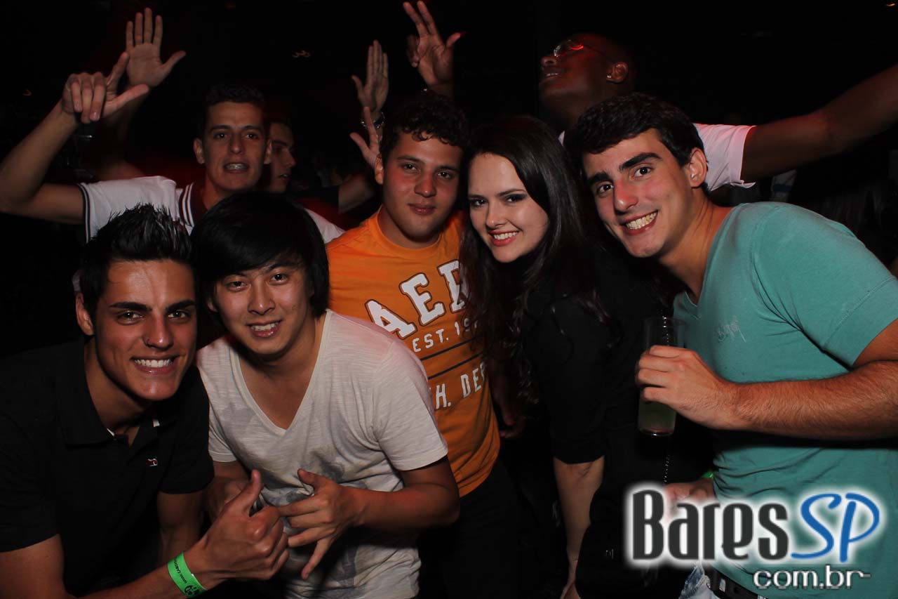 Cabaret recebeu convidado especial para esquentar a noite de sábado Cabaret recebeu convidado especial para esquentar a noite de sábado