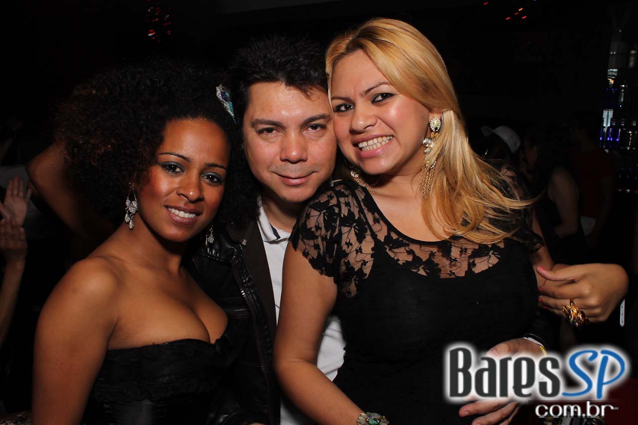 Cabaret recebeu convidado especial para esquentar a noite de sábado Cabaret recebeu convidado especial para esquentar a noite de sábado