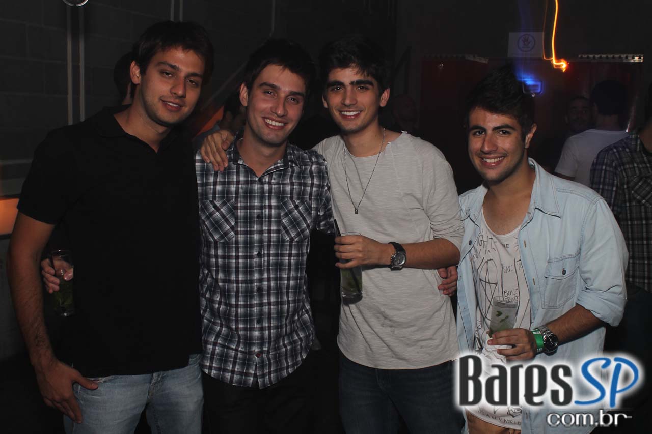 Domingo foi dia de Club Sonique com a apresentação de diversos DJs Domingo foi dia de Club Sonique com a apresentação de diversos DJs