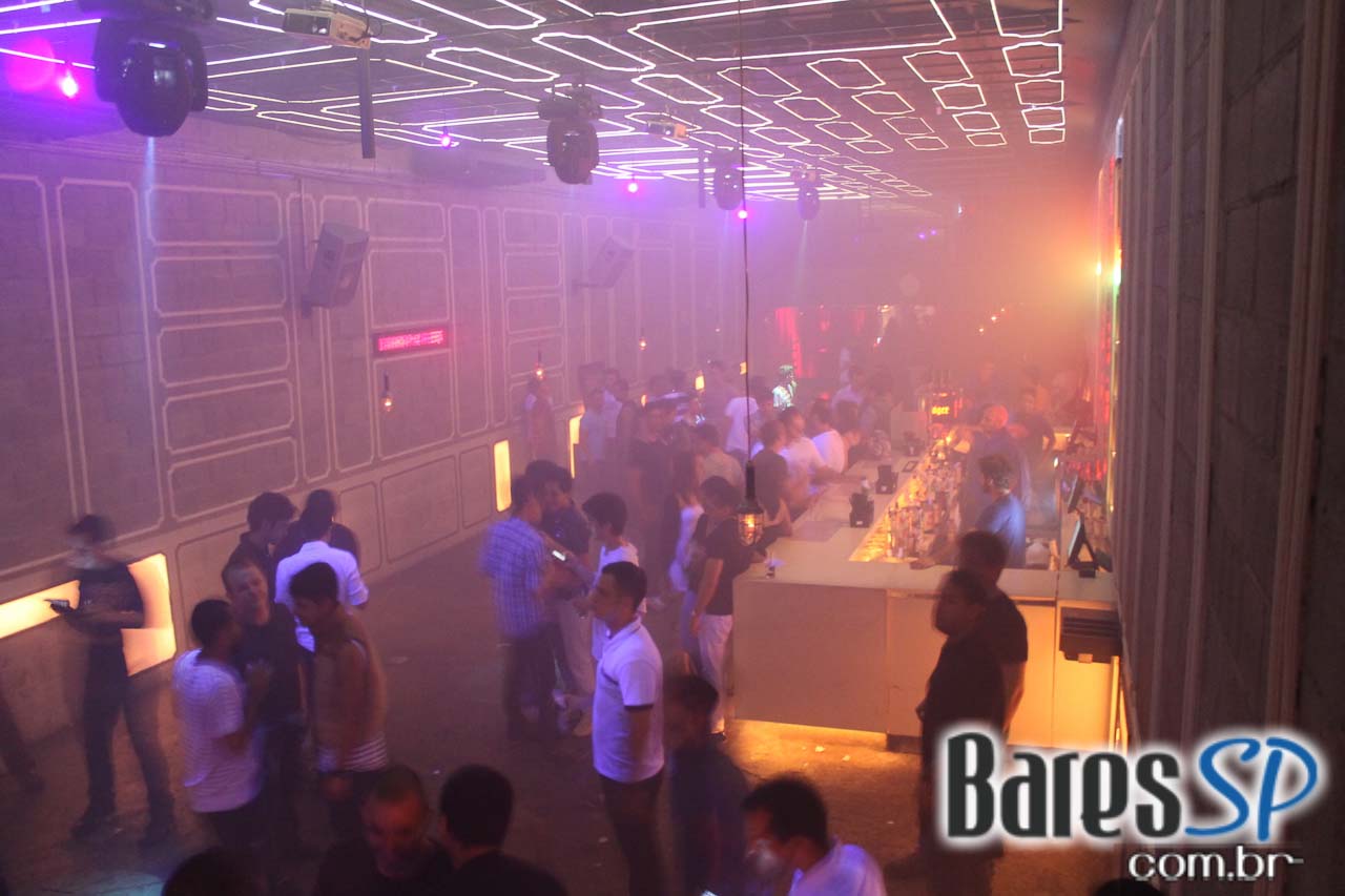 Domingo foi dia de Club Sonique com a apresentação de diversos DJs Domingo foi dia de Club Sonique com a apresentação de diversos DJs