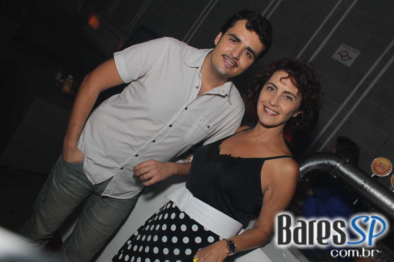 Domingo foi dia de Club Sonique com a apresentação de diversos DJs Domingo foi dia de Club Sonique com a apresentação de diversos DJs