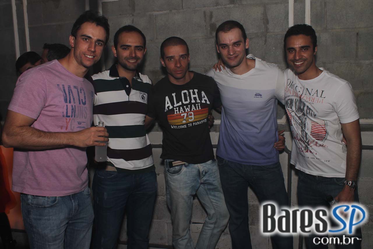 Domingo foi dia de Club Sonique com a apresentação de diversos DJs Domingo foi dia de Club Sonique com a apresentação de diversos DJs