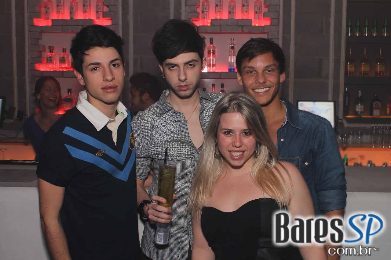 Domingo foi dia de Club Sonique com a apresentação de diversos DJs Domingo foi dia de Club Sonique com a apresentação de diversos DJs