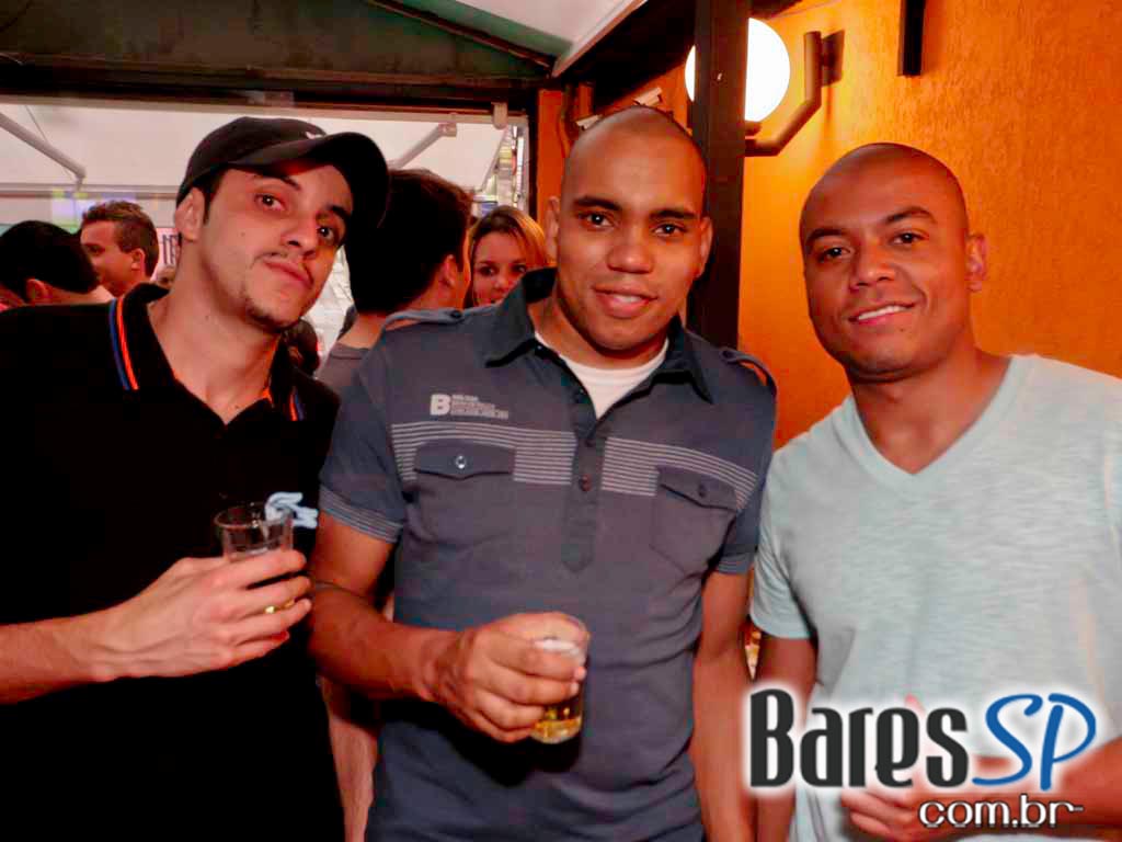 Cardápio variado e convidados especiais no Boteco Santa Laura Cardápio variado e convidados especiais no Boteco Santa Laura