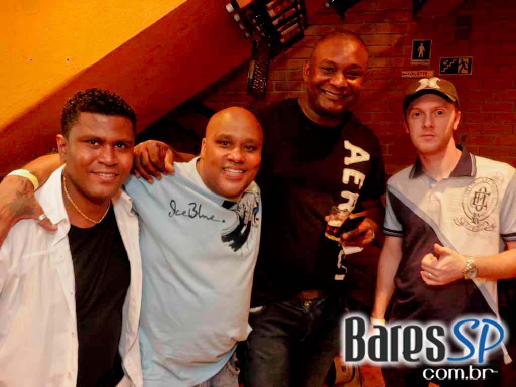 Cardápio variado e convidados especiais no Boteco Santa Laura Cardápio variado e convidados especiais no Boteco Santa Laura