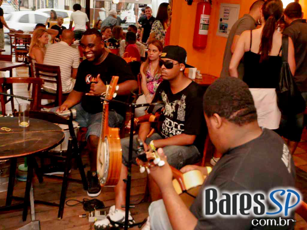 Cardápio variado e convidados especiais no Boteco Santa Laura Cardápio variado e convidados especiais no Boteco Santa Laura