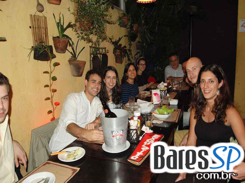 Quarta-Feira foi dia de happy hours no Bar Exquisito, na Bela Cintra Quarta-Feira foi dia de happy hours no Bar Exquisito, na Bela Cintra