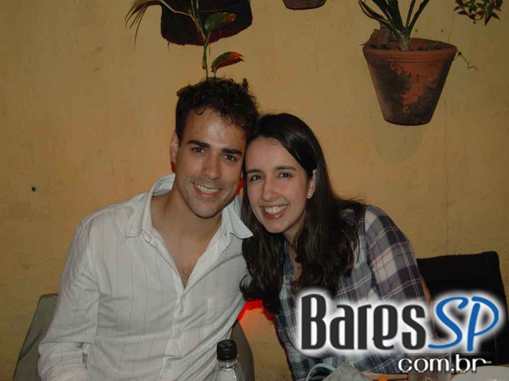 Quarta-Feira foi dia de happy hours no Bar Exquisito, na Bela Cintra Quarta-Feira foi dia de happy hours no Bar Exquisito, na Bela Cintra