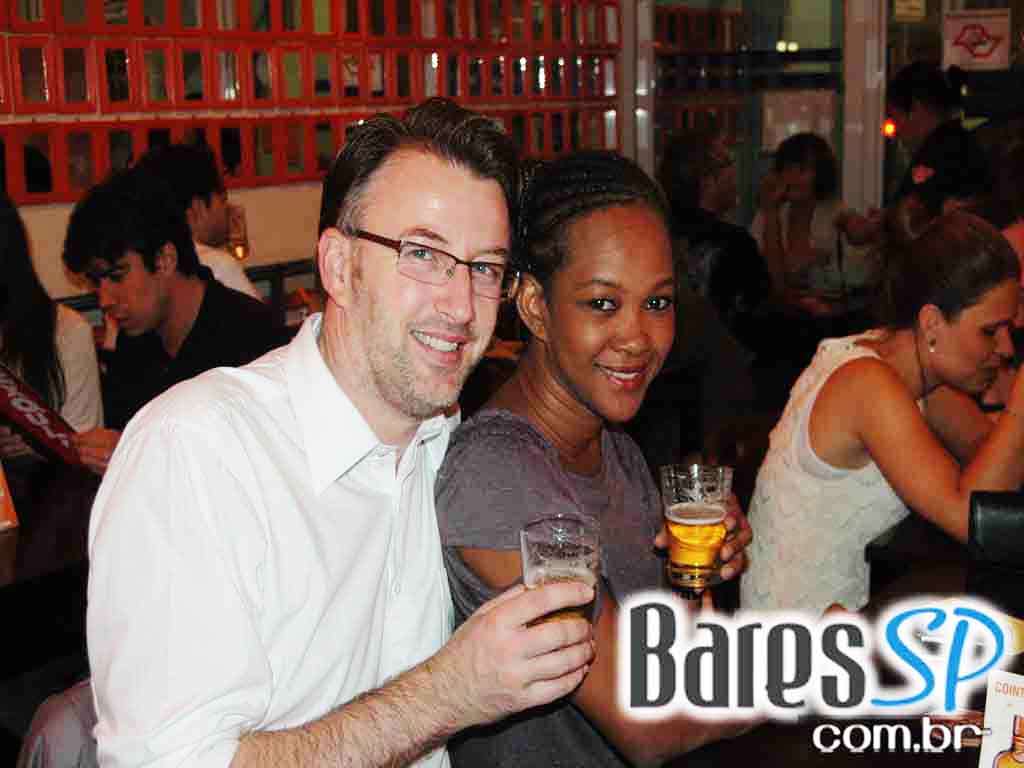 Quarta-Feira foi dia de happy hours no Bar Exquisito, na Bela Cintra Quarta-Feira foi dia de happy hours no Bar Exquisito, na Bela Cintra
