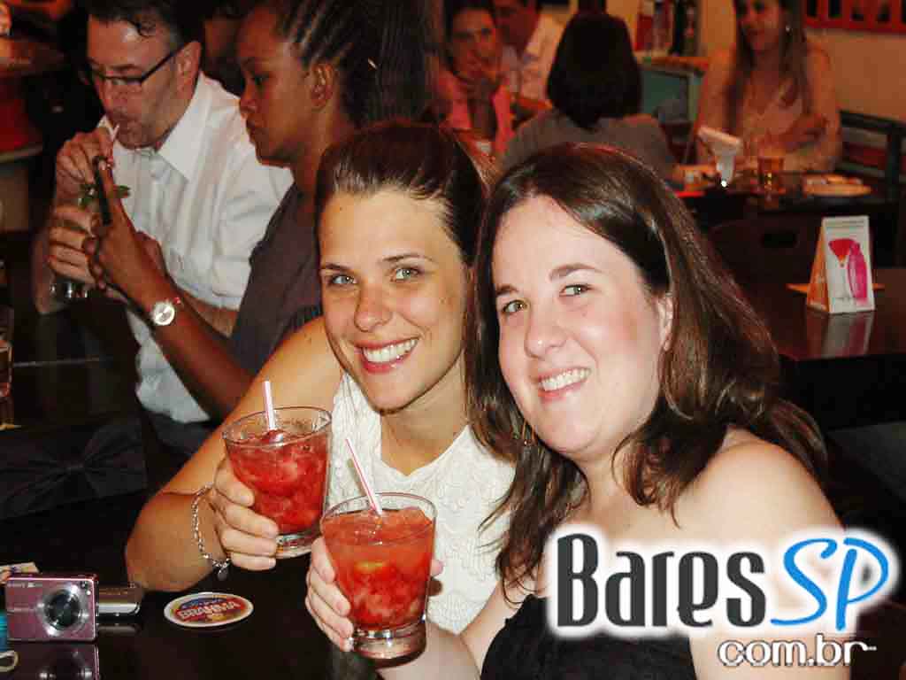 Quarta-Feira foi dia de happy hours no Bar Exquisito, na Bela Cintra Quarta-Feira foi dia de happy hours no Bar Exquisito, na Bela Cintra