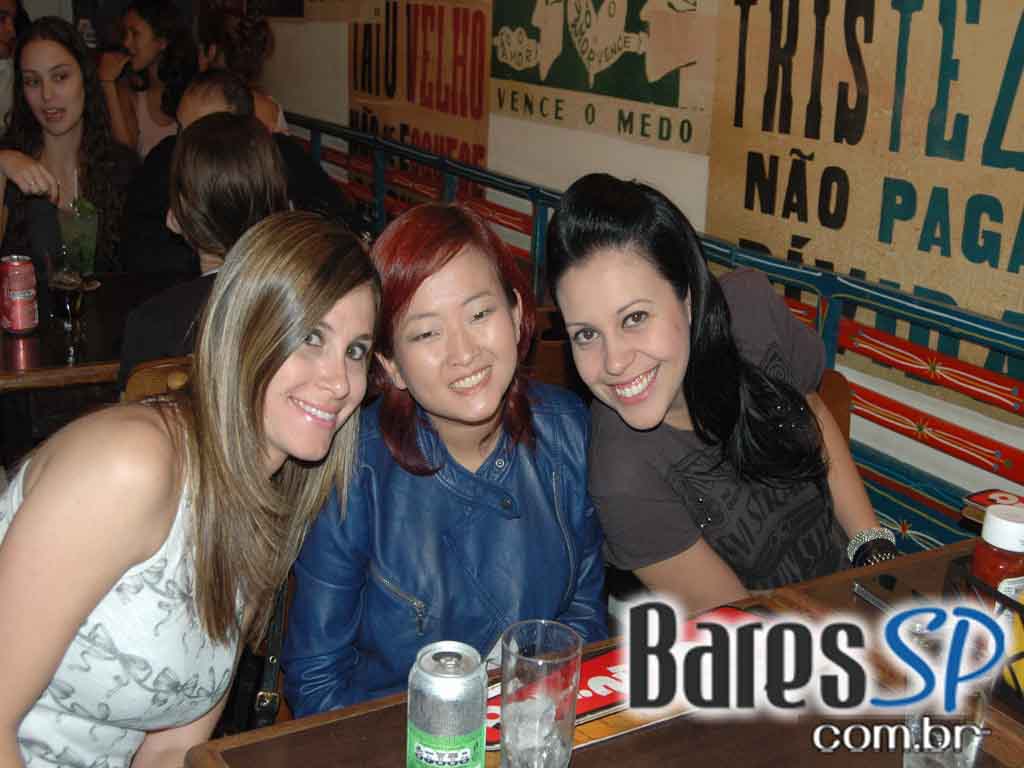 Quarta-Feira foi dia de happy hours no Bar Exquisito, na Bela Cintra Quarta-Feira foi dia de happy hours no Bar Exquisito, na Bela Cintra