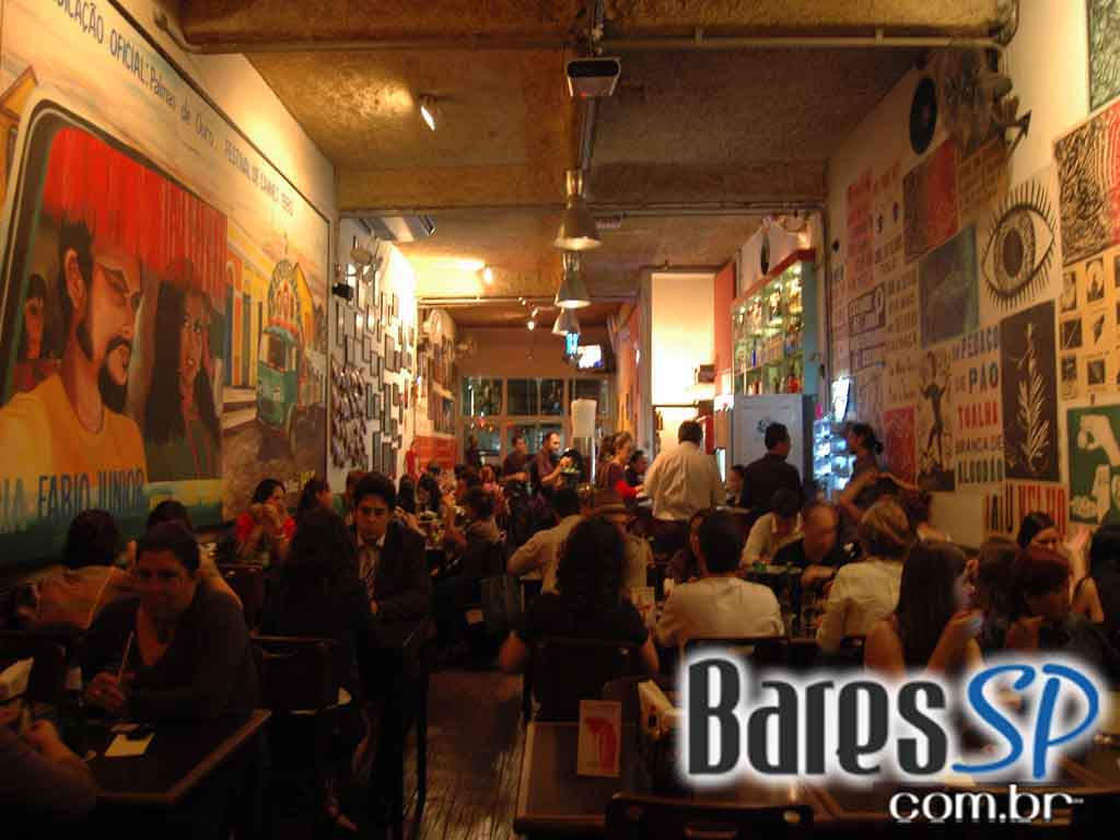 Quarta-Feira foi dia de happy hours no Bar Exquisito, na Bela Cintra Quarta-Feira foi dia de happy hours no Bar Exquisito, na Bela Cintra