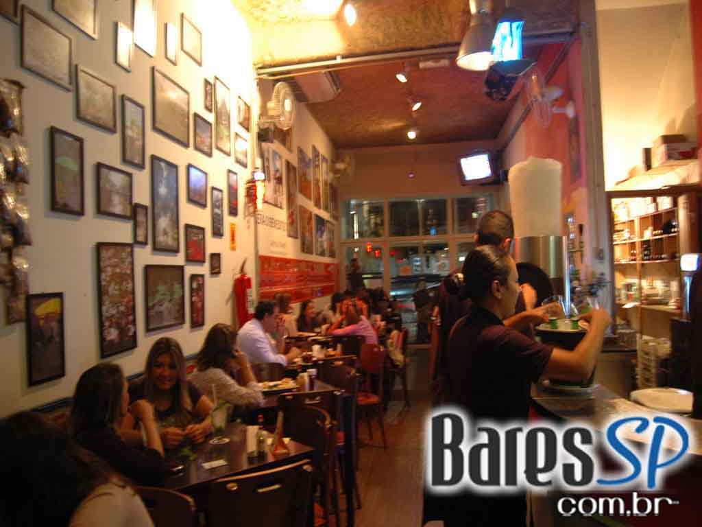 Quarta-Feira foi dia de happy hours no Bar Exquisito, na Bela Cintra Quarta-Feira foi dia de happy hours no Bar Exquisito, na Bela Cintra