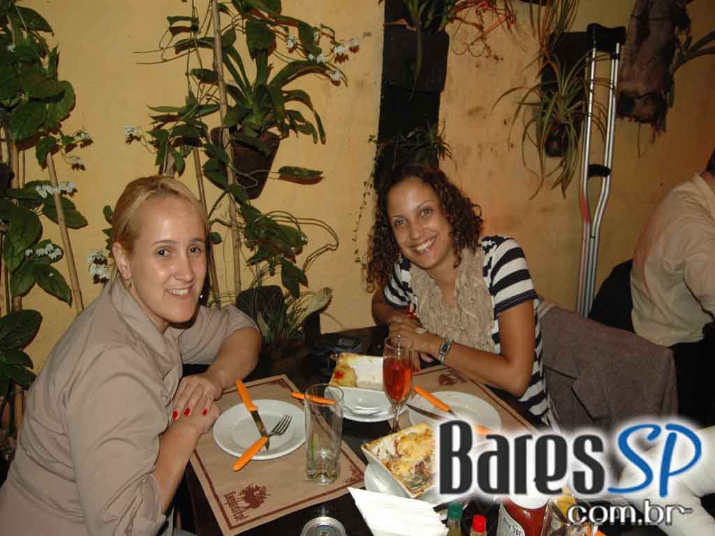 Quarta-Feira foi dia de happy hours no Bar Exquisito, na Bela Cintra Quarta-Feira foi dia de happy hours no Bar Exquisito, na Bela Cintra