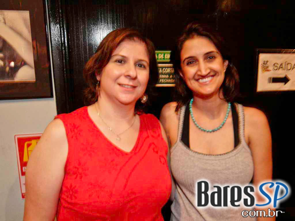 A casa noturna retrô, The Clock Rock Bar, comemorou sete anos com ídolos da Jovem Guarda A casa noturna retrô, The Clock Rock Bar, comemorou sete anos com ídolos da Jovem Guarda