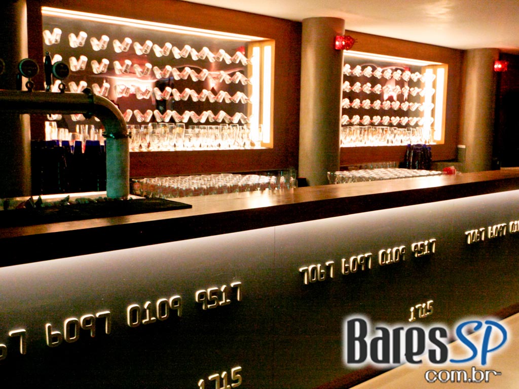 L'Absolu recebeu show acústico com músico Rodrigo Reys L'Absolu recebeu show acústico com músico Rodrigo Reys