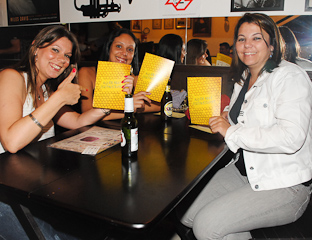 Quinta-feira muito agito com DJ residente na Casa da Sogra - Dia Mundial Contra AIDS