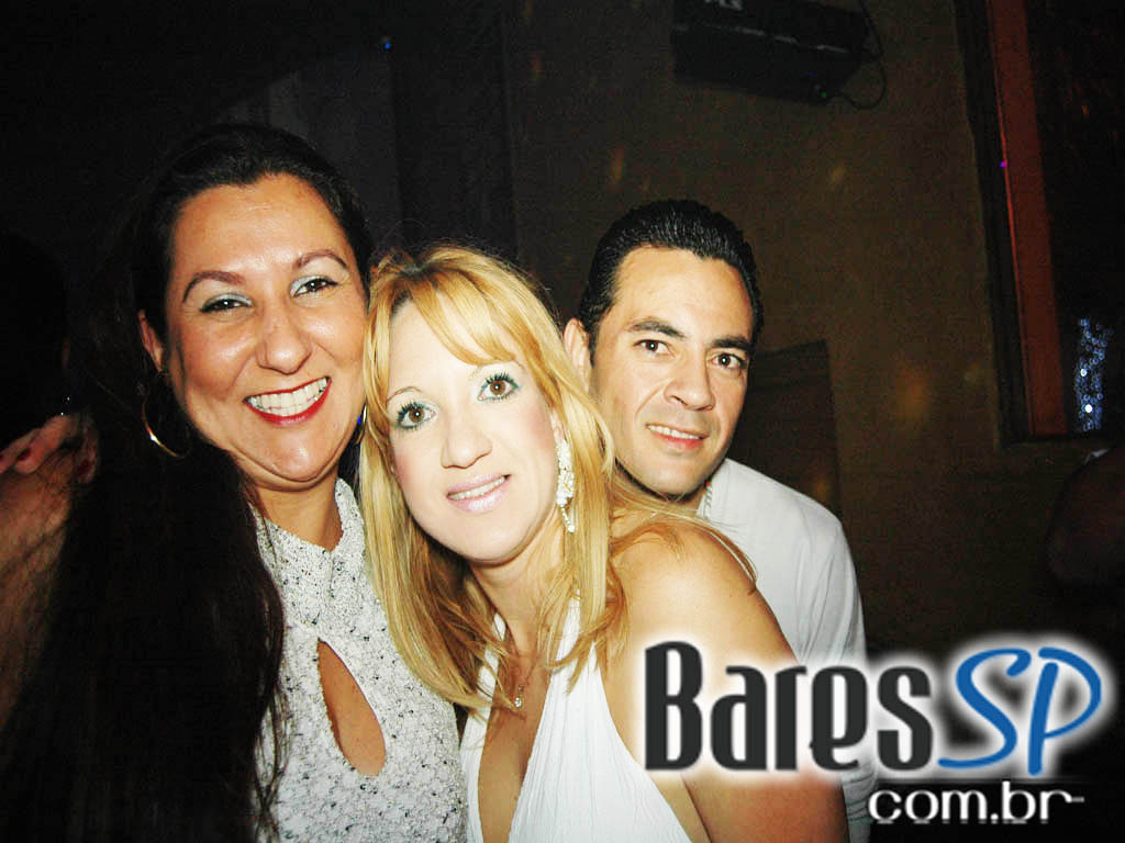 Papagaio Vintém recebeu o som da dupla João Marcos e Alessandro - Ação Unisal 2011 Papagaio Vintém recebeu o som da dupla João Marcos e Alessandro - Ação Unisal 2011