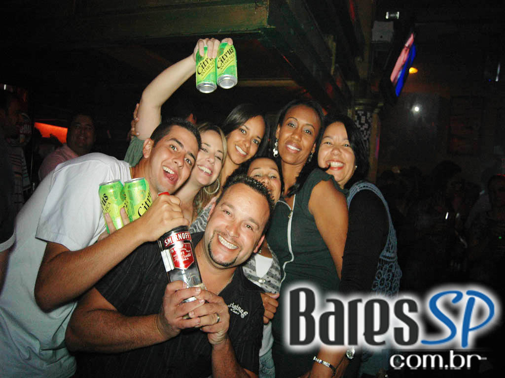 Papagaio Vintém recebeu o som da dupla João Marcos e Alessandro - Ação Unisal 2011 Papagaio Vintém recebeu o som da dupla João Marcos e Alessandro - Ação Unisal 2011