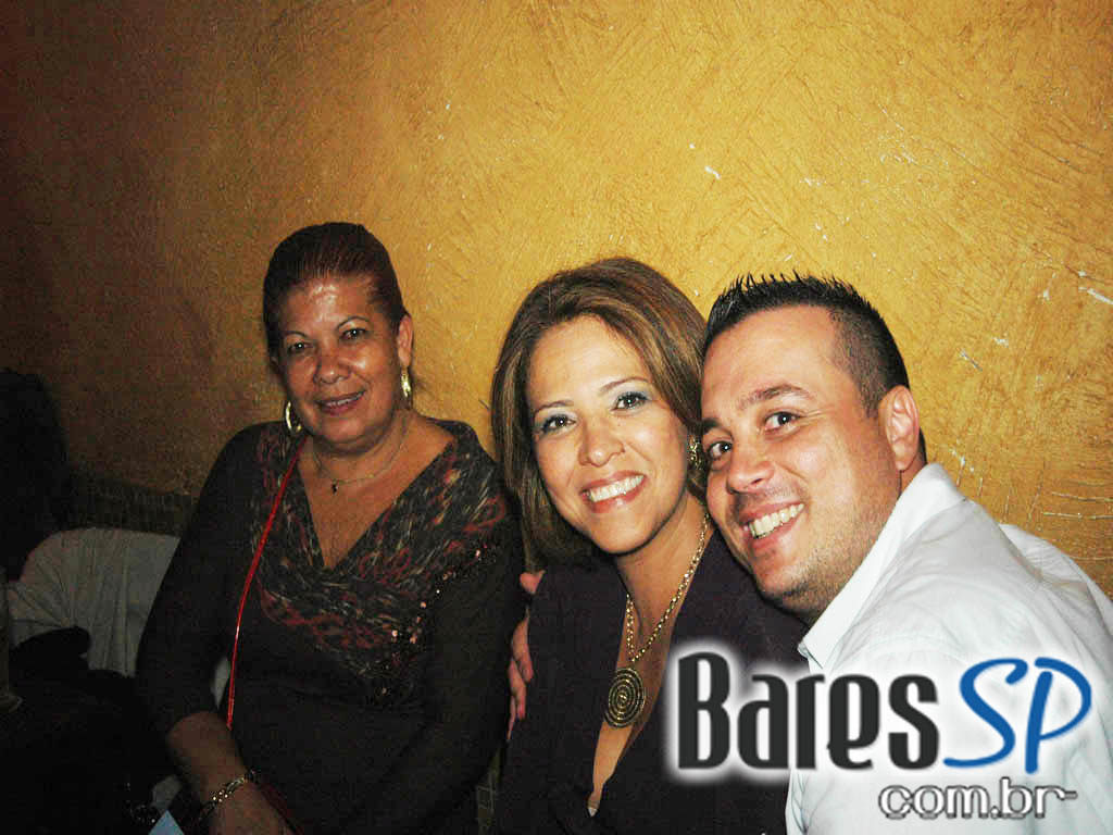 Papagaio Vintém recebeu o som da dupla João Marcos e Alessandro - Ação Unisal 2011 Papagaio Vintém recebeu o som da dupla João Marcos e Alessandro - Ação Unisal 2011