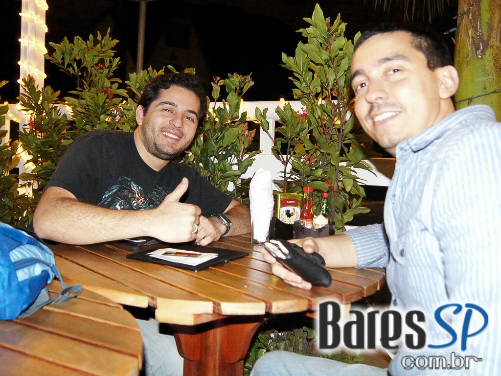 No Bar do Juarez, em Pinheiros, teve Happy Hour com Camarão e chopp Brahma. No Bar do Juarez, em Pinheiros, teve Happy Hour com Camarão e chopp Brahma.