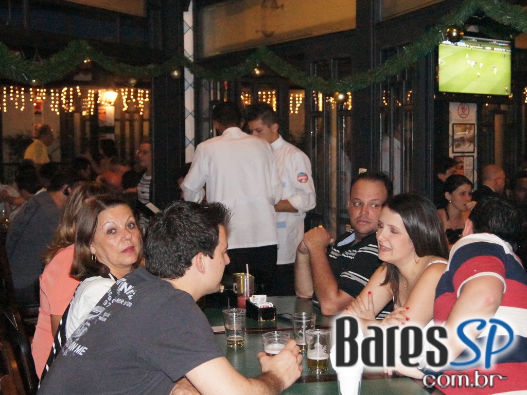 No Bar do Juarez, em Pinheiros, teve Happy Hour com Camarão e chopp Brahma. No Bar do Juarez, em Pinheiros, teve Happy Hour com Camarão e chopp Brahma.
