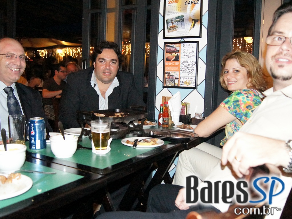 No Bar do Juarez, em Pinheiros, teve Happy Hour com Camarão e chopp Brahma. No Bar do Juarez, em Pinheiros, teve Happy Hour com Camarão e chopp Brahma.