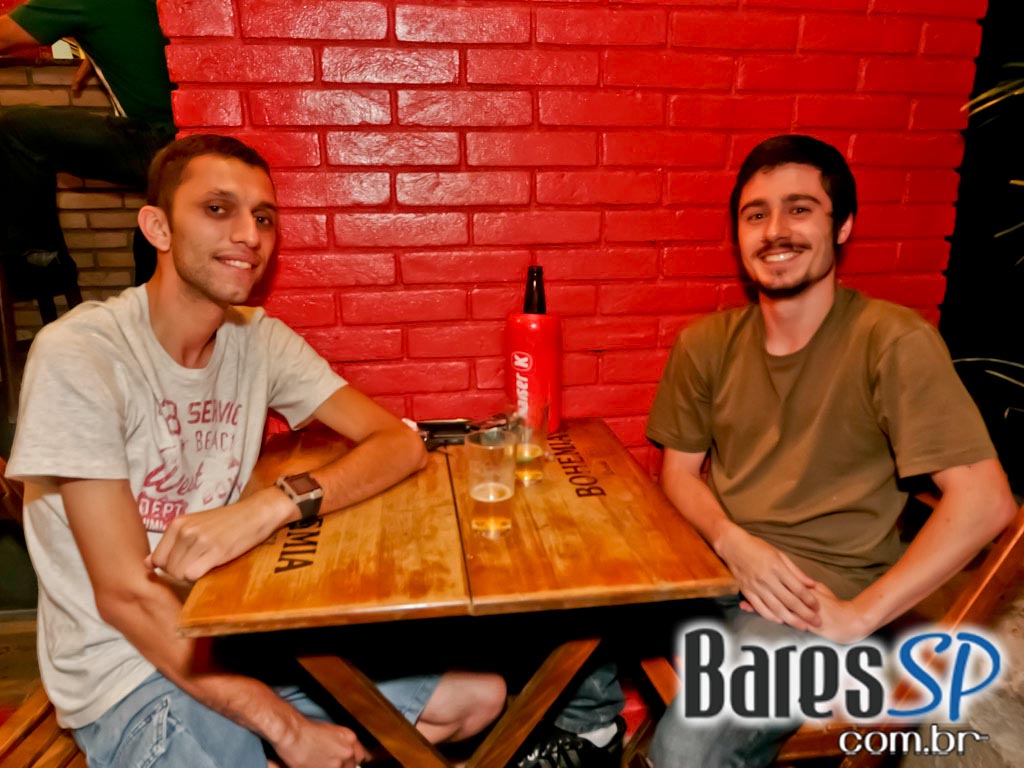 Mocofava ofereceu drink e cardápio diversificado, cerveja bem gelada e música ambiente - Ação UNISAL 2011 Mocofava ofereceu drink e cardápio diversificado, cerveja bem gelada e música ambiente - Ação UNISAL 2011