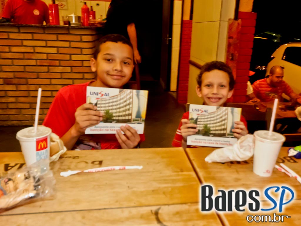 Mocofava ofereceu drink e cardápio diversificado, cerveja bem gelada e música ambiente - Ação UNISAL 2011 Mocofava ofereceu drink e cardápio diversificado, cerveja bem gelada e música ambiente - Ação UNISAL 2011