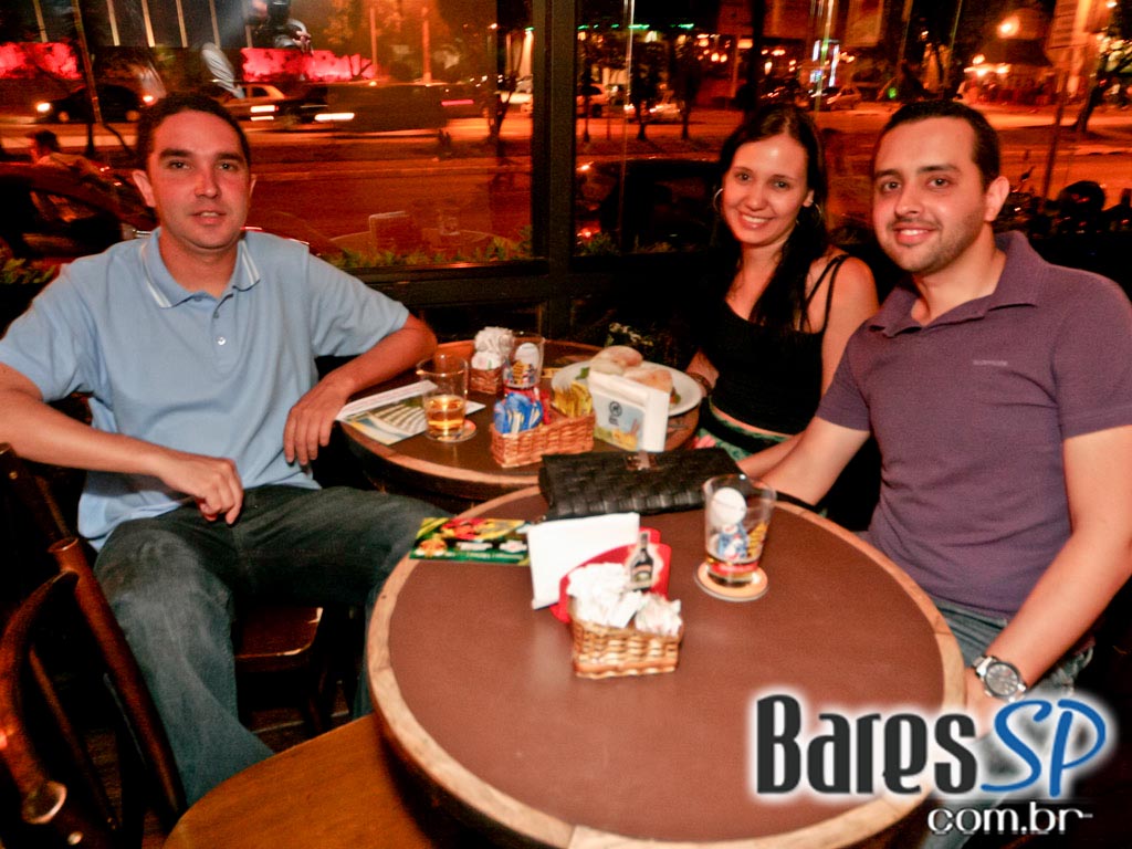 Banda Detrox se apresentou nesta sexta no Aldeia da Villa - Ação Unisal 2011 Banda Detrox se apresentou nesta sexta no Aldeia da Villa - Ação Unisal 2011