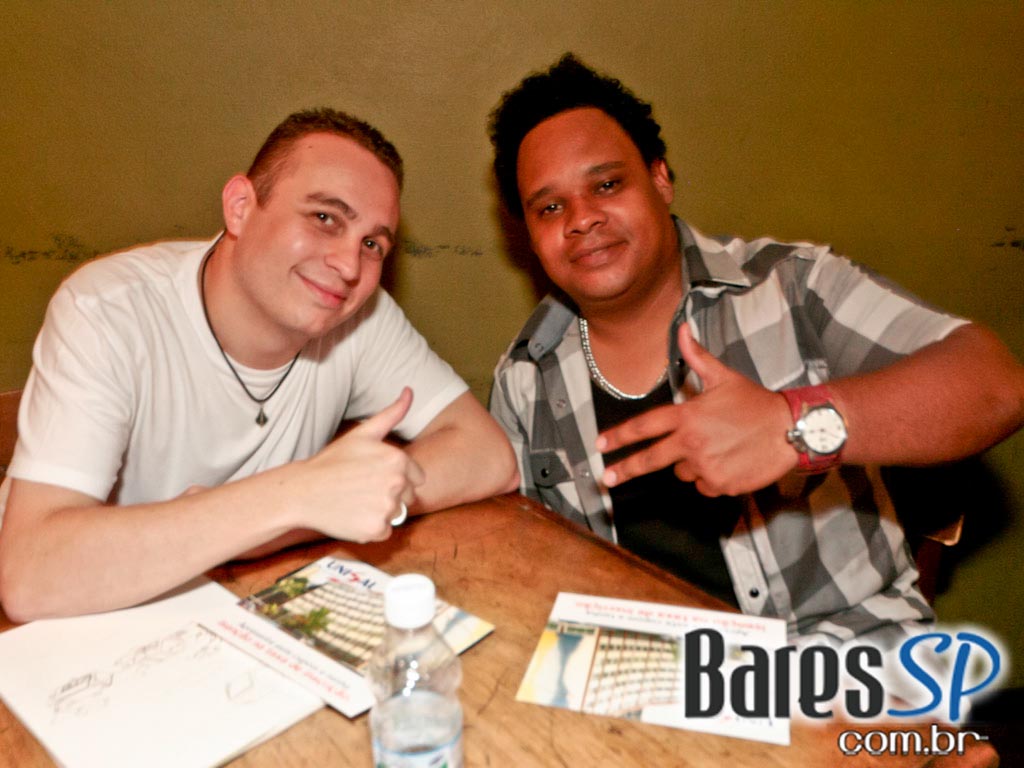 Banda Detrox se apresentou nesta sexta no Aldeia da Villa - Ação Unisal 2011 Banda Detrox se apresentou nesta sexta no Aldeia da Villa - Ação Unisal 2011