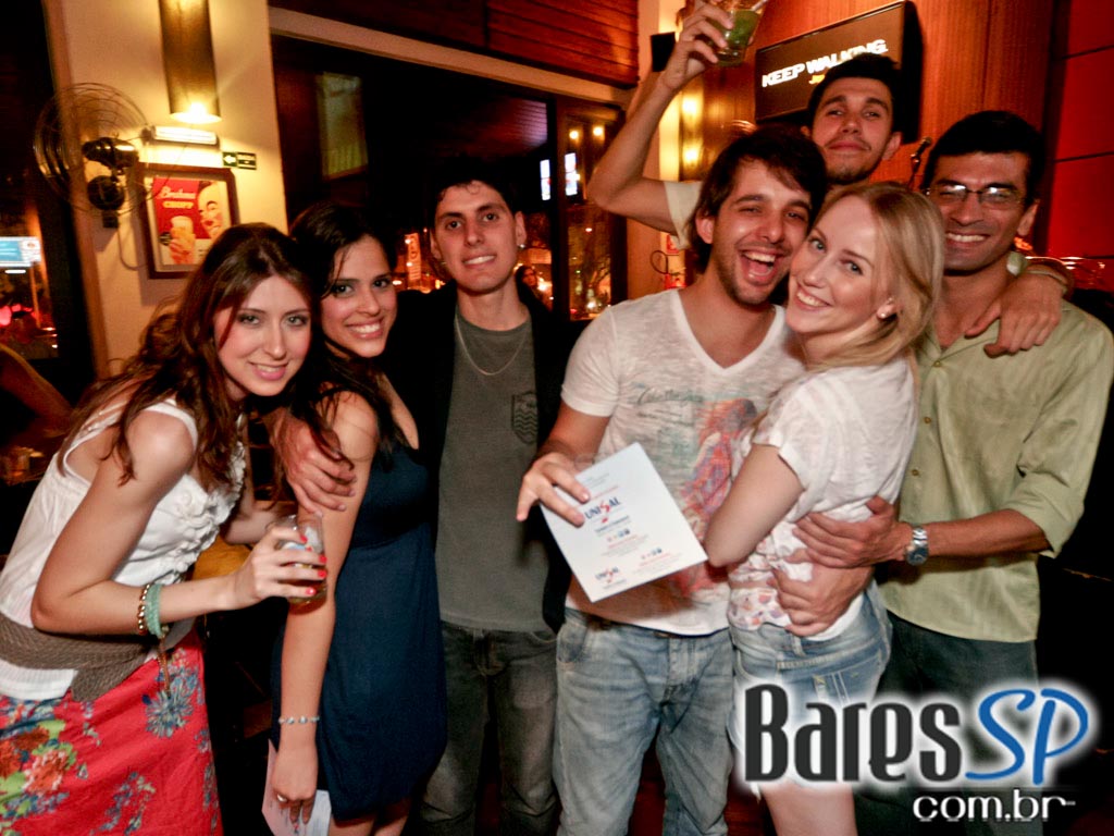 Banda Detrox se apresentou nesta sexta no Aldeia da Villa - Ação Unisal 2011 Banda Detrox se apresentou nesta sexta no Aldeia da Villa - Ação Unisal 2011