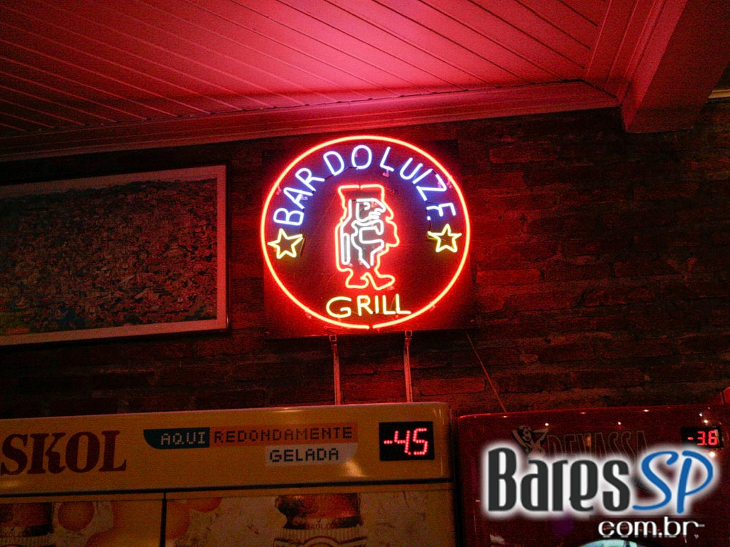 Cerveja gelada e cardápio variado de picanhas e galetos no Bar do Luiz Fernandes Grill - Ação Unisal 2011 Cerveja gelada e cardápio variado de picanhas e galetos no Bar do Luiz Fernandes Grill - Ação Unisal 2011