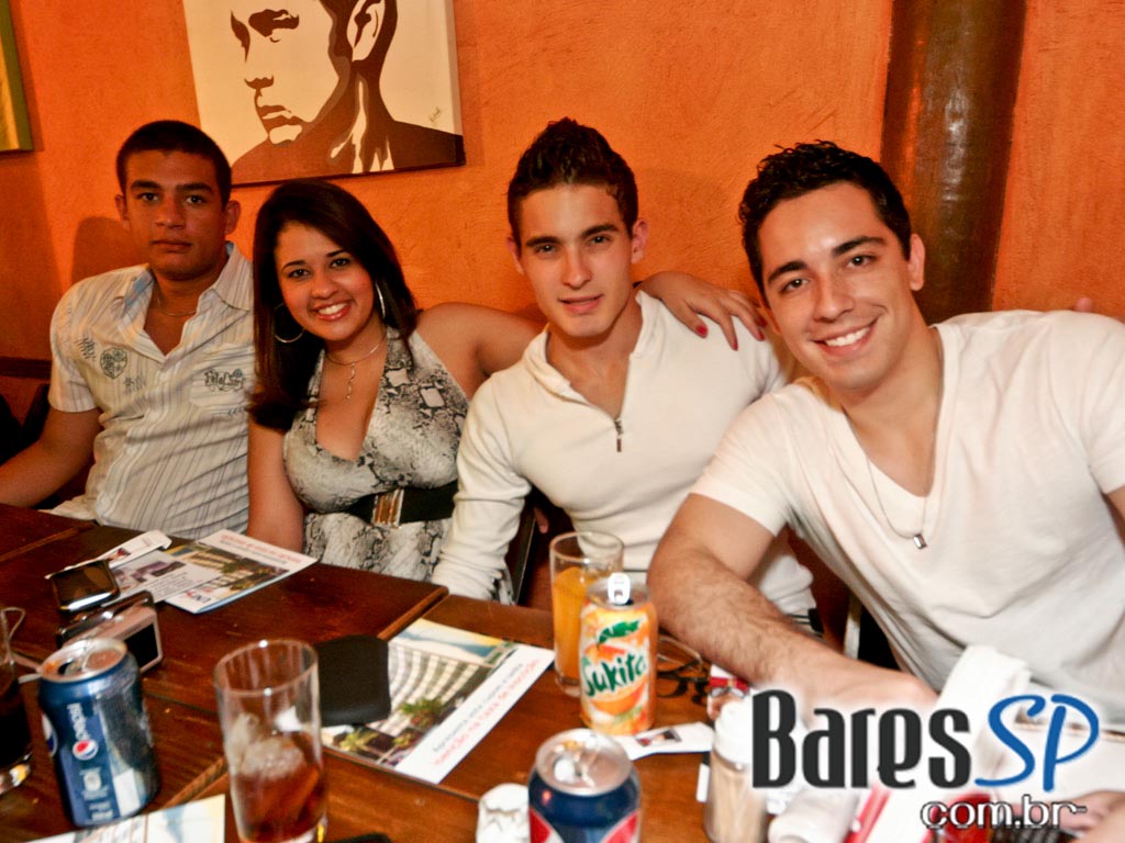 Villa Vintém apresentou uma noite repleta de música com participação da banda DJorges - Ação Unisal 2011 Villa Vintém apresentou uma noite repleta de música com participação da banda DJorges - Ação Unisal 2011