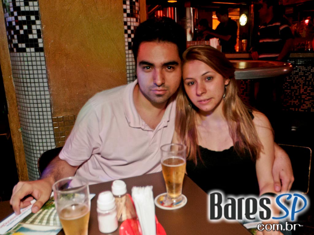 Noite de descontração com participação da banda Planet Vox no Papagaio Vintém - Ação Unisal 2011 Noite de descontração com participação da banda Planet Vox no Papagaio Vintém - Ação Unisal 2011