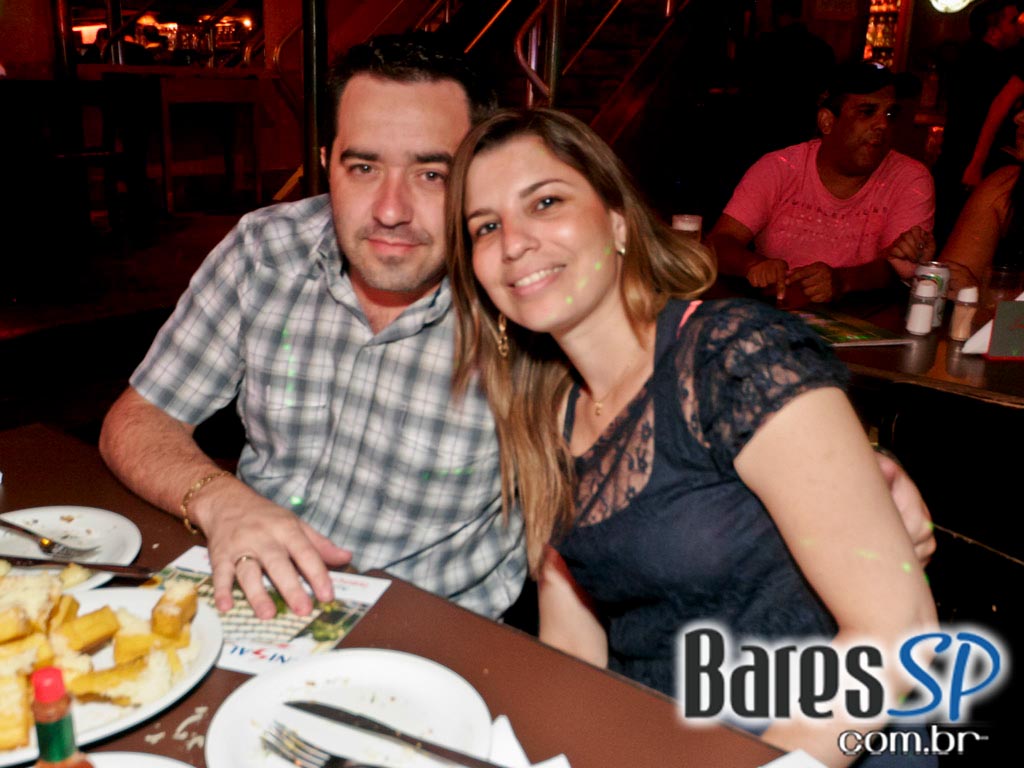 Noite de descontração com participação da banda Planet Vox no Papagaio Vintém - Ação Unisal 2011 Noite de descontração com participação da banda Planet Vox no Papagaio Vintém - Ação Unisal 2011