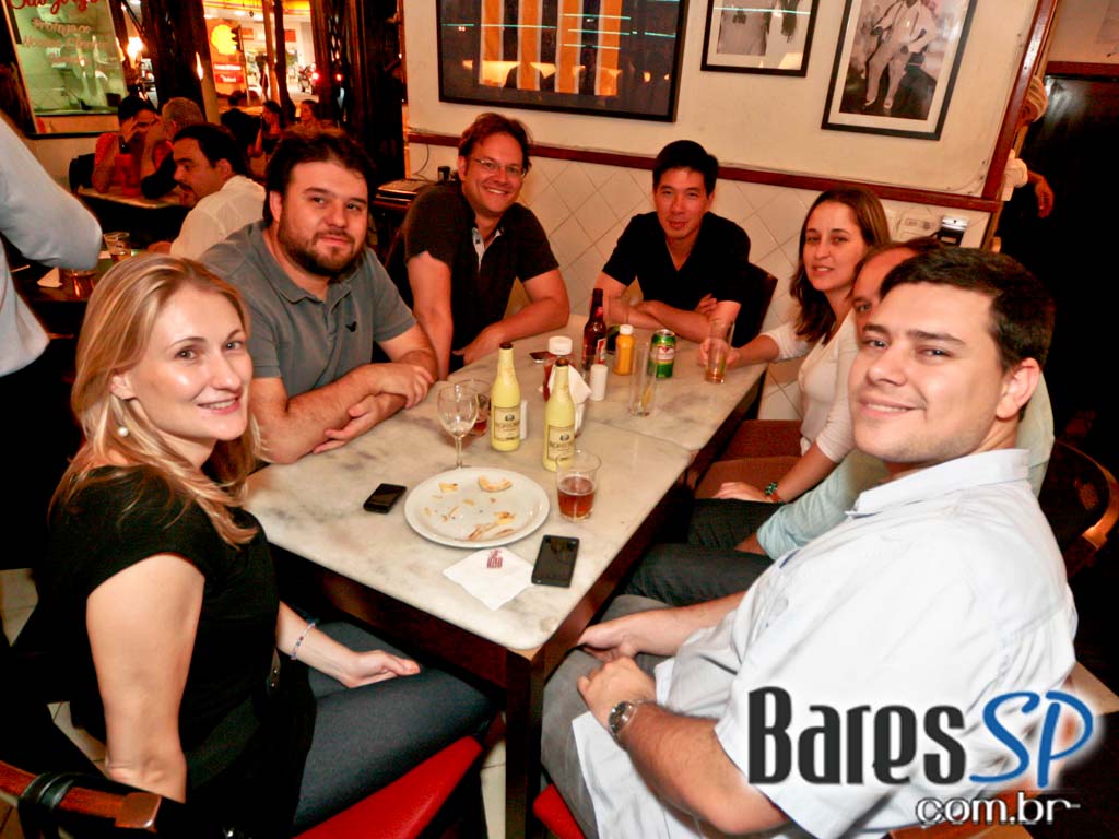 Quarta-Feira foi dia de Happy Hour no Salve Jorge, localizado no Itaim Bibi Quarta-Feira foi dia de Happy Hour no Salve Jorge, localizado no Itaim Bibi