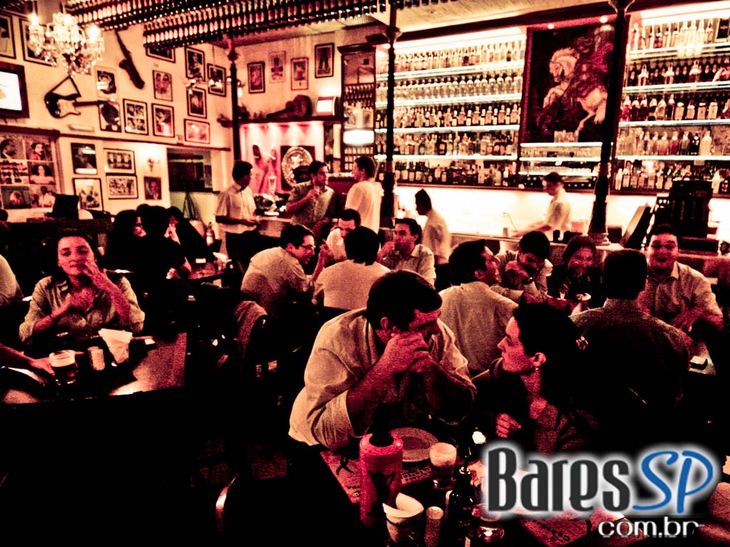 Quarta-Feira foi dia de Happy Hour no Salve Jorge, localizado no Itaim Bibi Quarta-Feira foi dia de Happy Hour no Salve Jorge, localizado no Itaim Bibi