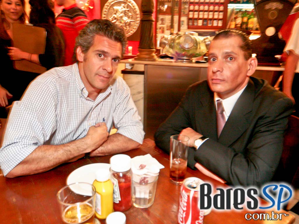 Quarta-Feira foi dia de Happy Hour no Salve Jorge, localizado no Itaim Bibi Quarta-Feira foi dia de Happy Hour no Salve Jorge, localizado no Itaim Bibi