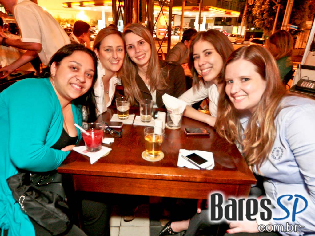 Quarta-Feira foi dia de Happy Hour no Salve Jorge, localizado no Itaim Bibi Quarta-Feira foi dia de Happy Hour no Salve Jorge, localizado no Itaim Bibi