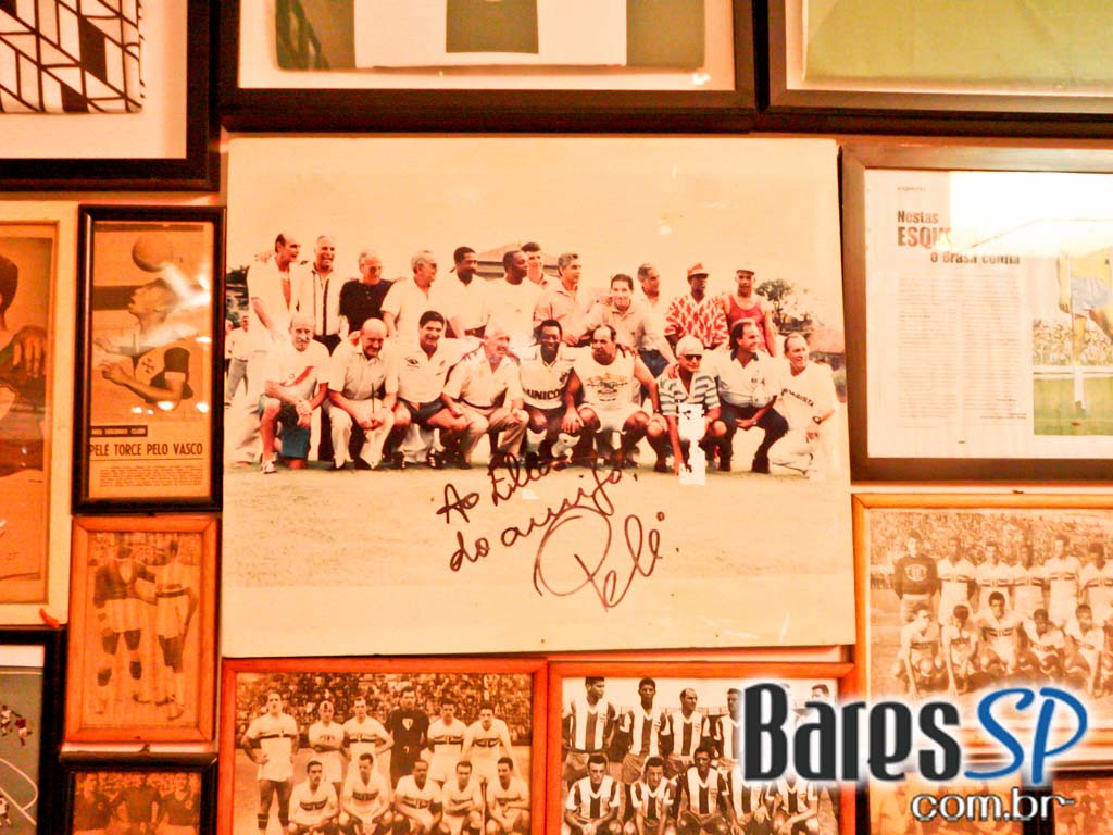 Happy hour descontraído na noite de terça-feira no Elídio Bar Happy hour descontraído na noite de terça-feira no Elídio Bar